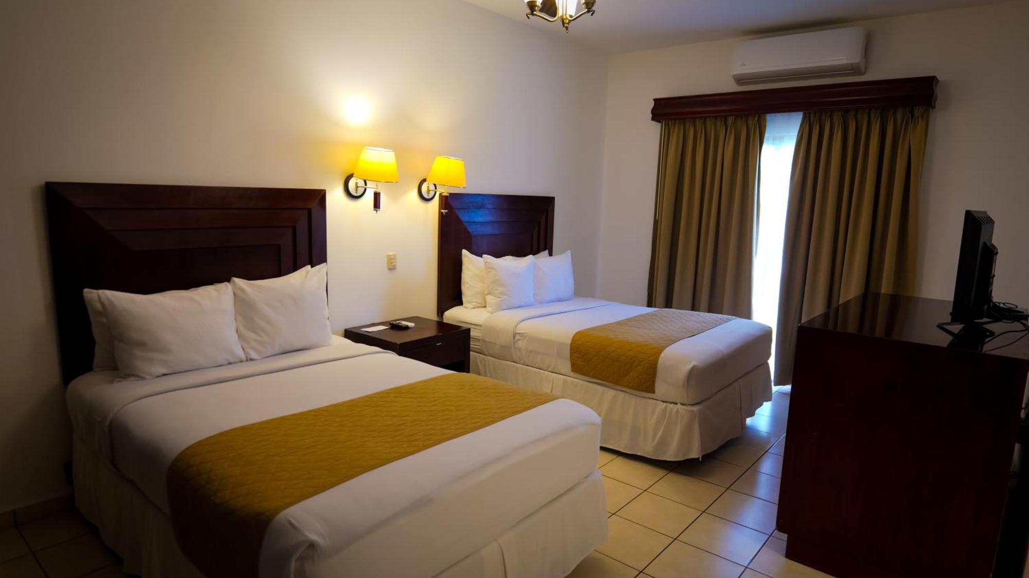 La Ensenada Beach Resort Tela Eksteriør bilde