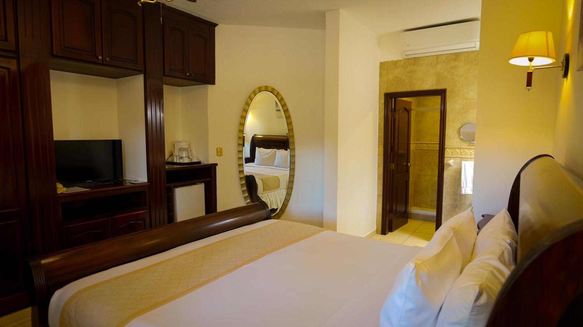 La Ensenada Beach Resort Tela Eksteriør bilde