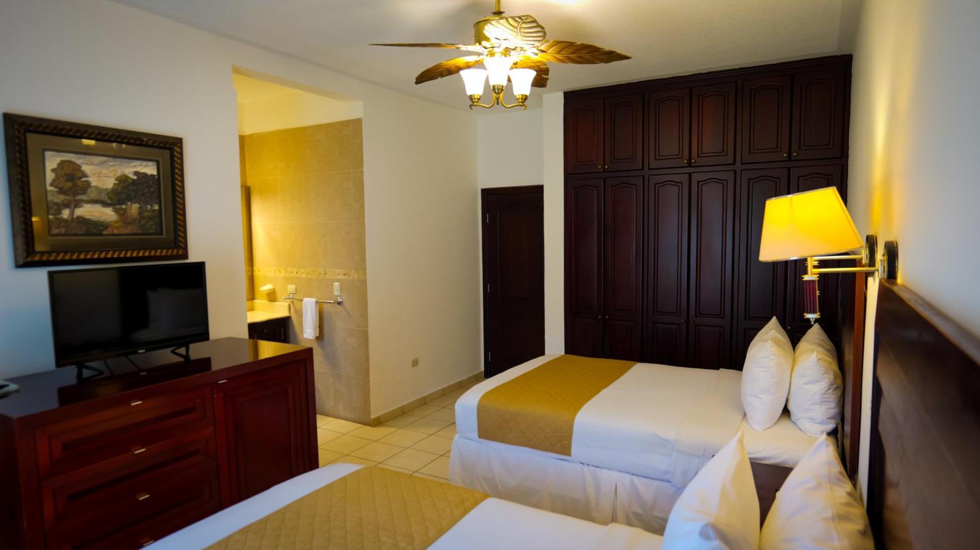 La Ensenada Beach Resort Tela Eksteriør bilde