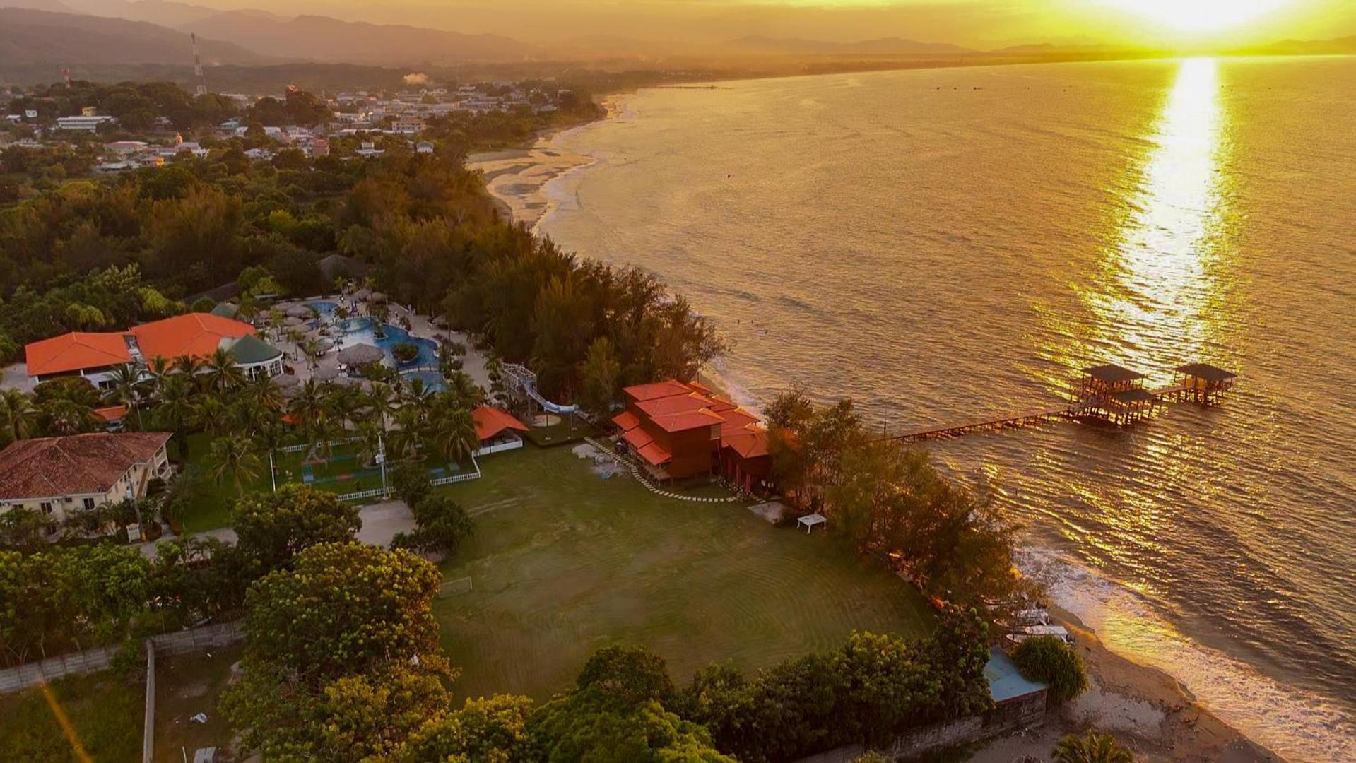 La Ensenada Beach Resort Tela Eksteriør bilde